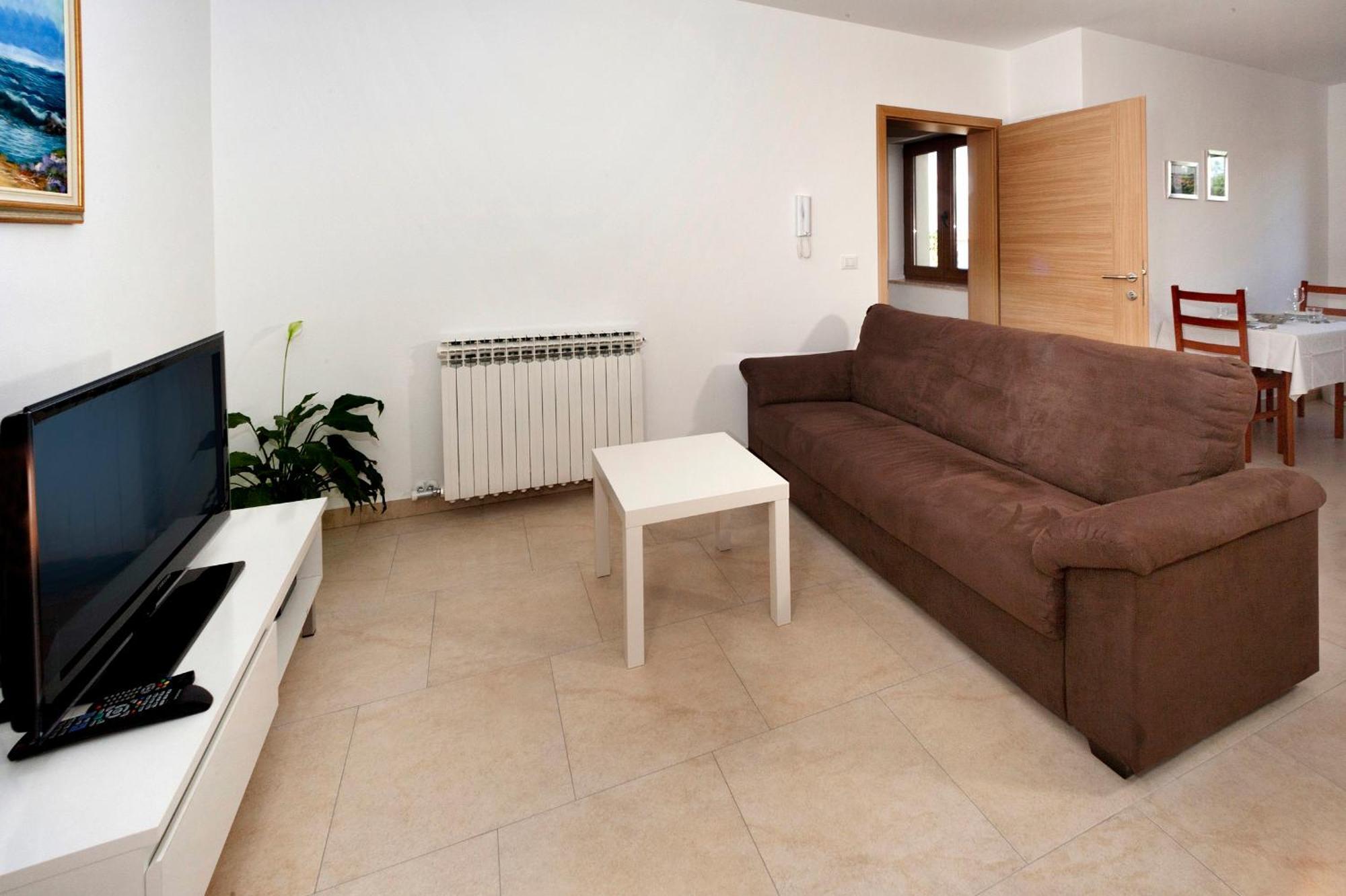 Apartments Beakovic Πόρετς Εξωτερικό φωτογραφία