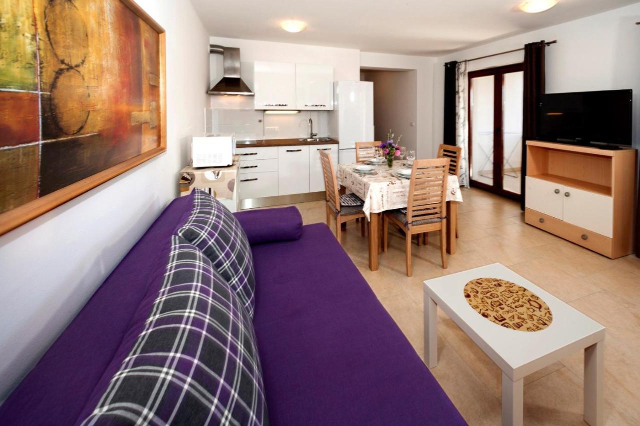 Apartments Beakovic Πόρετς Εξωτερικό φωτογραφία