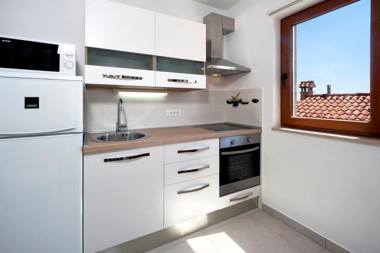 Apartments Beakovic Πόρετς Εξωτερικό φωτογραφία