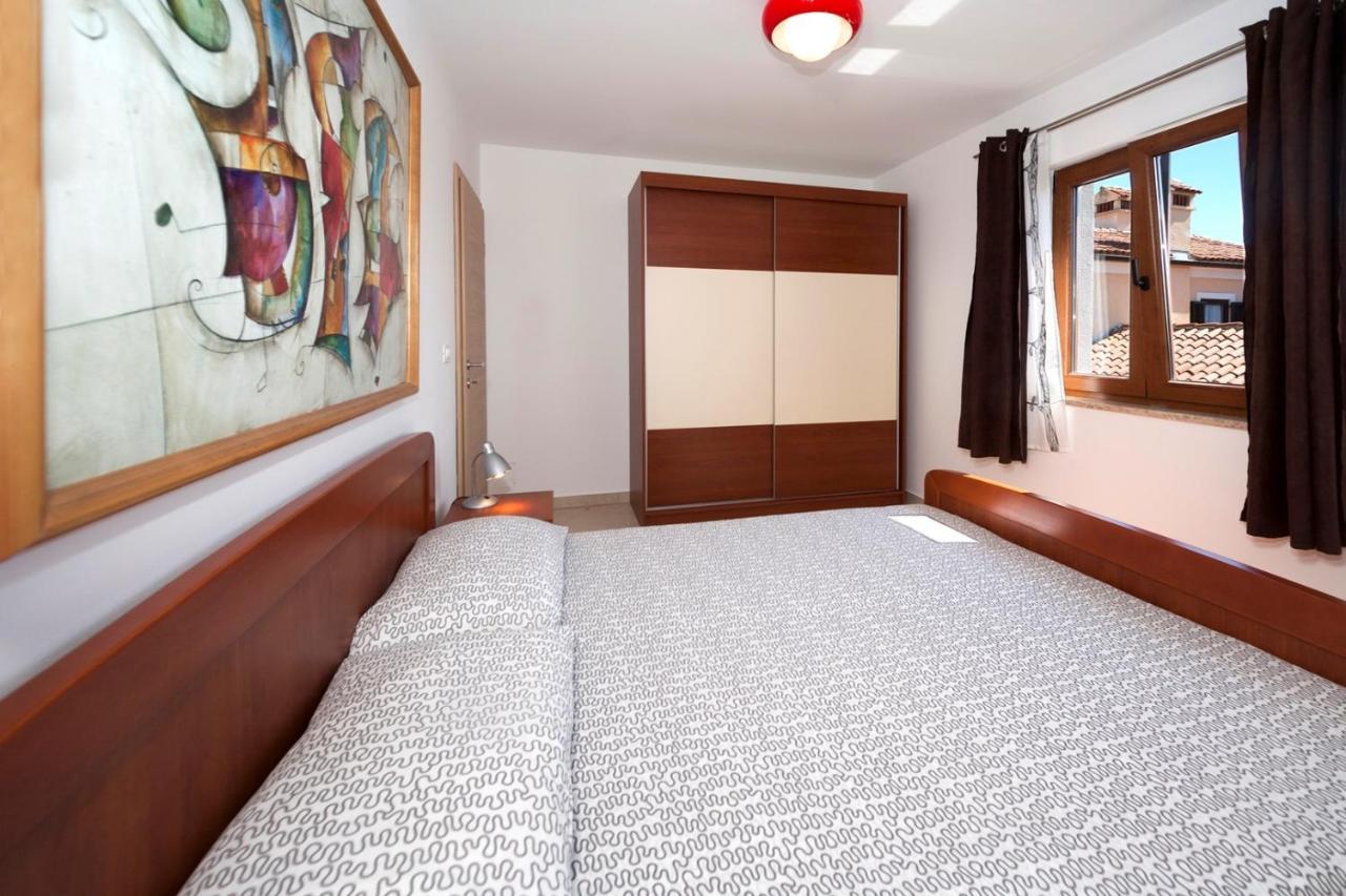 Apartments Beakovic Πόρετς Εξωτερικό φωτογραφία